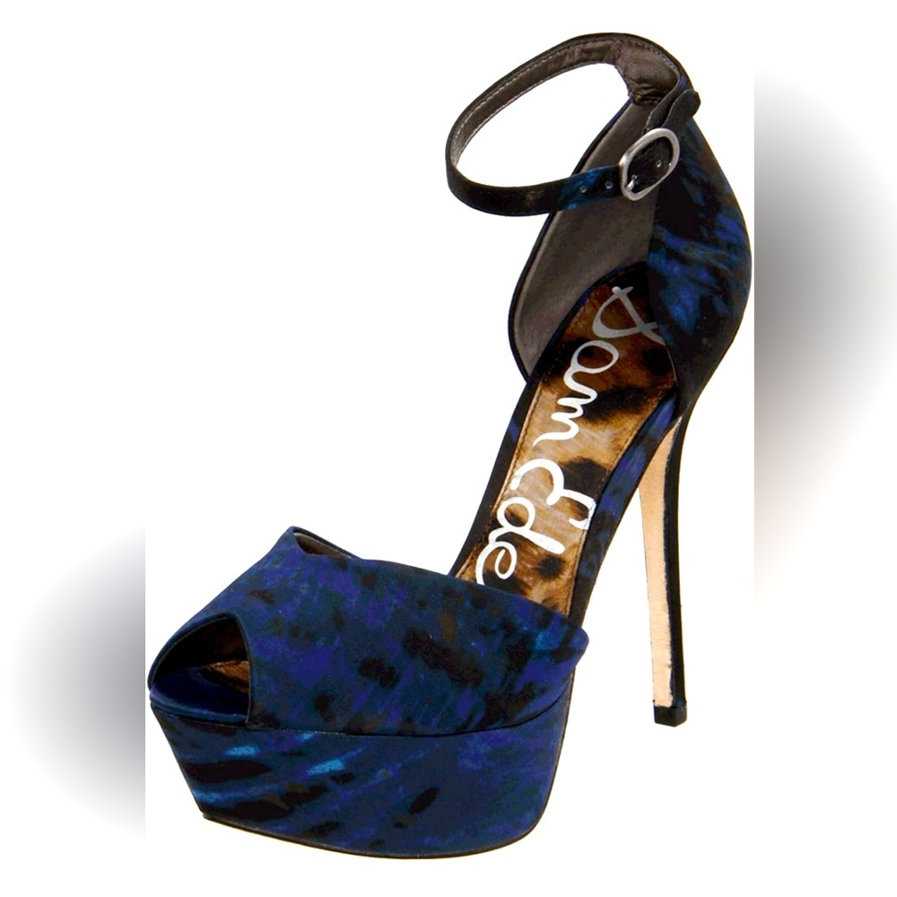Size 6.5 Sam Edelman Marina Heels; little scuff on front of left heel